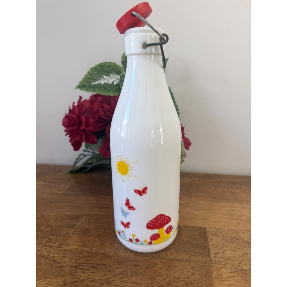 Vintage Cerve Italy Milk Glass Bottle‎ Mushroom Butterfly Sunshine Design Retro